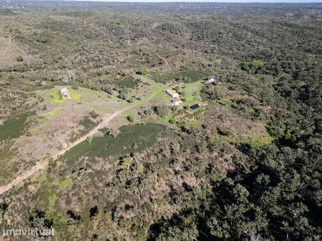 Terreno Misto 52.5 ha, São Bartolomeu da Serra, Santiago do Cacem - Grande imagem: 2/12