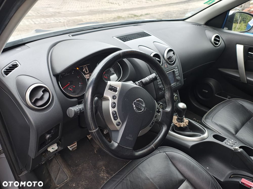 Nissan Qashqai 2.0 dCi DPF tekna - 12