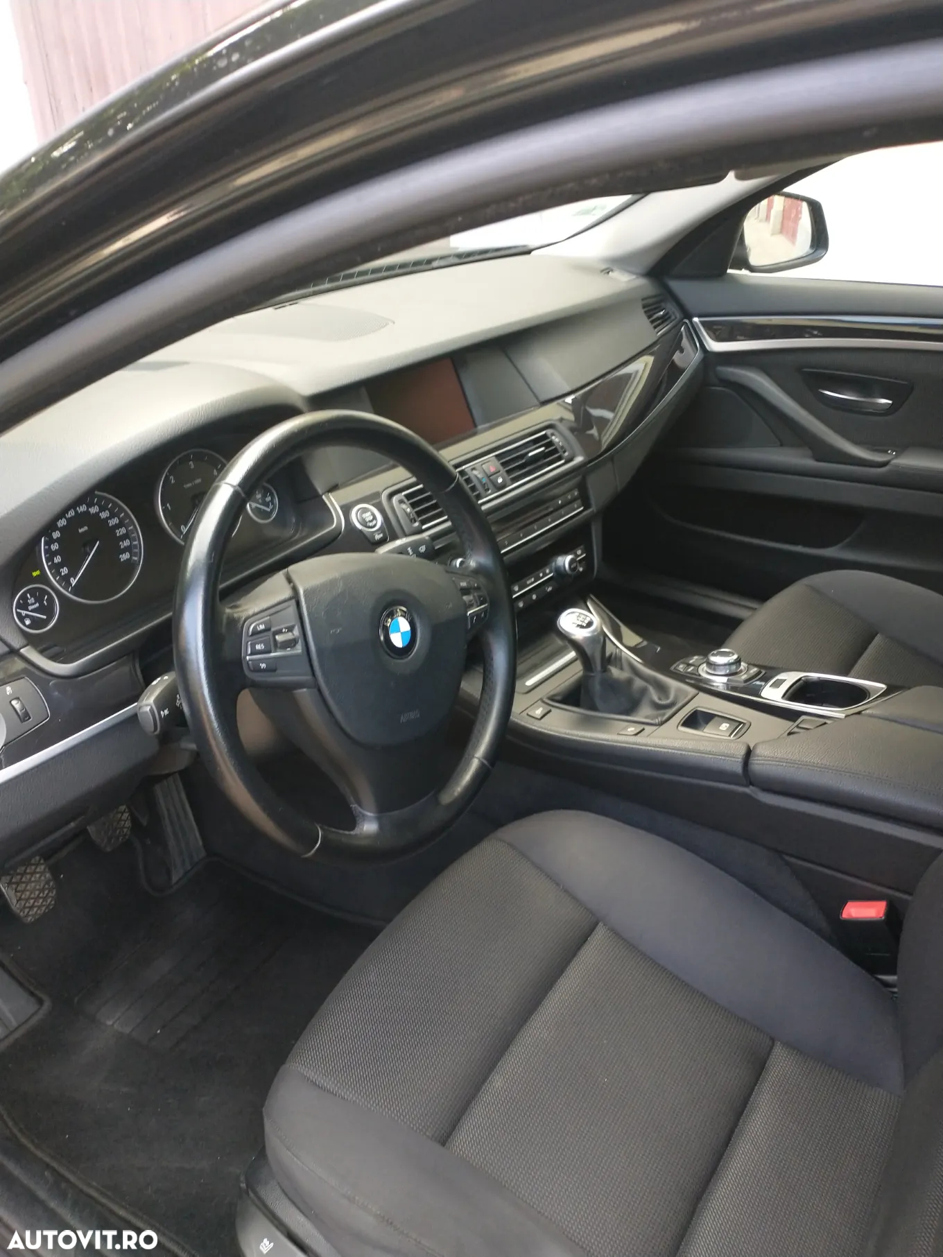 BMW Seria 5 520d - 9