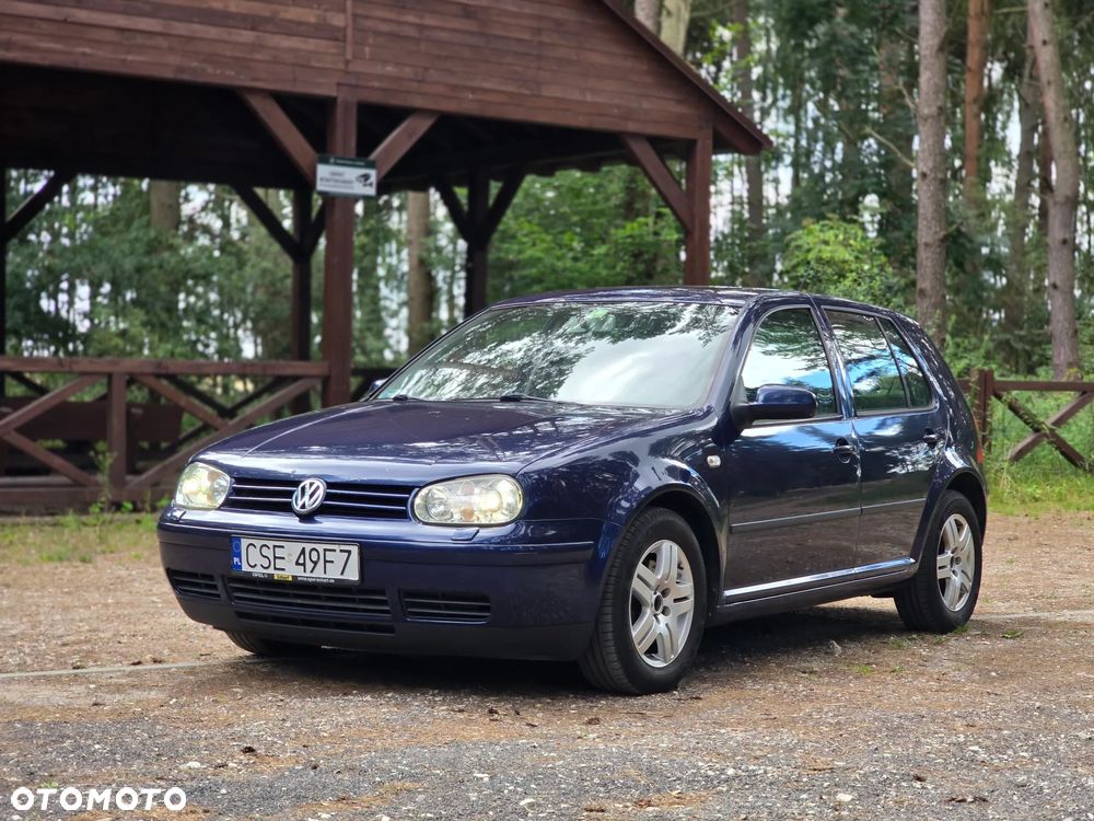 Volkswagen Golf - 1