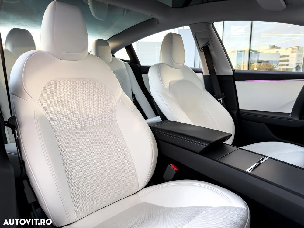 Tesla Model 3 RWD - 11