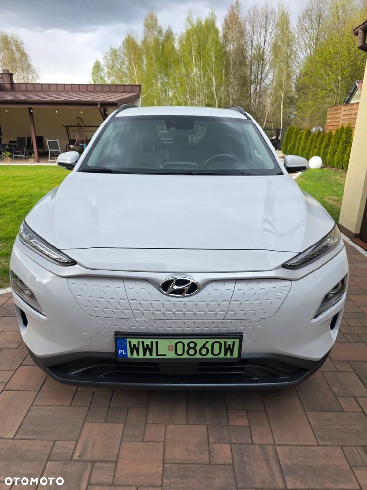 Hyundai Kona 64kWh Executive - 1