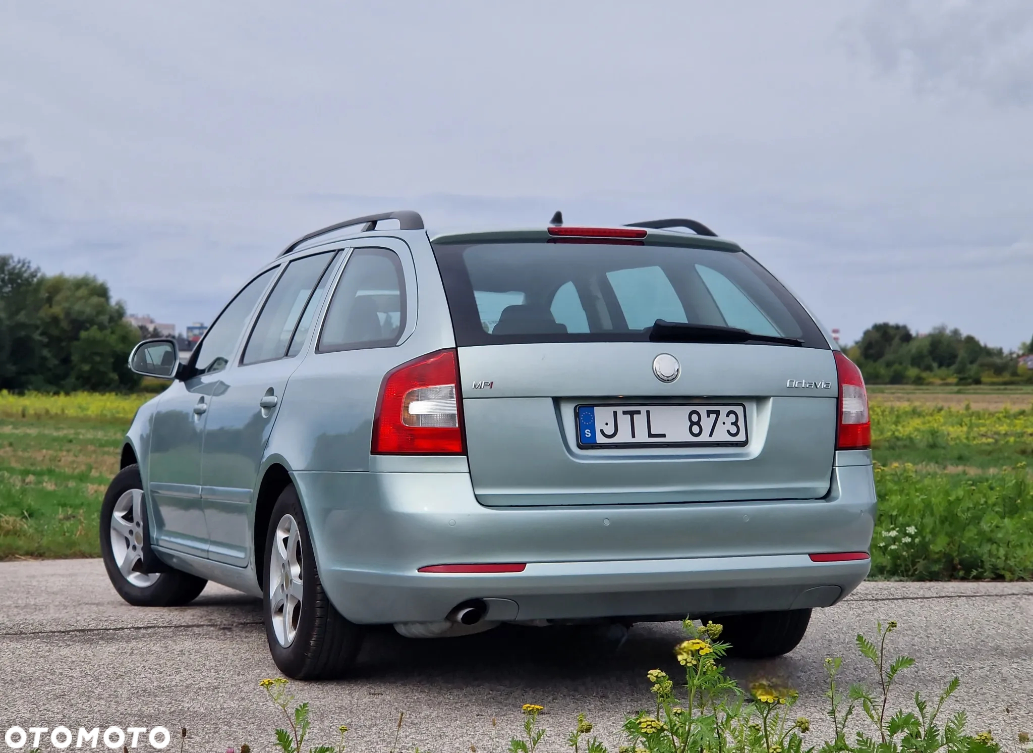 Skoda Octavia 1.6 - 12