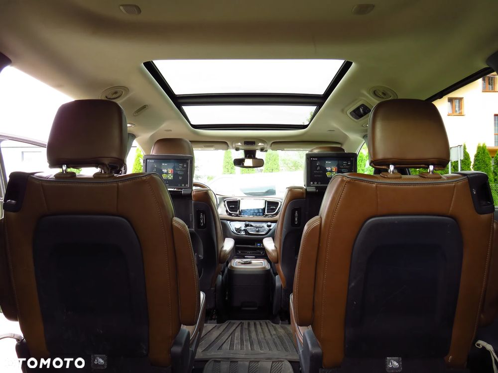 Chrysler Pacifica - 27