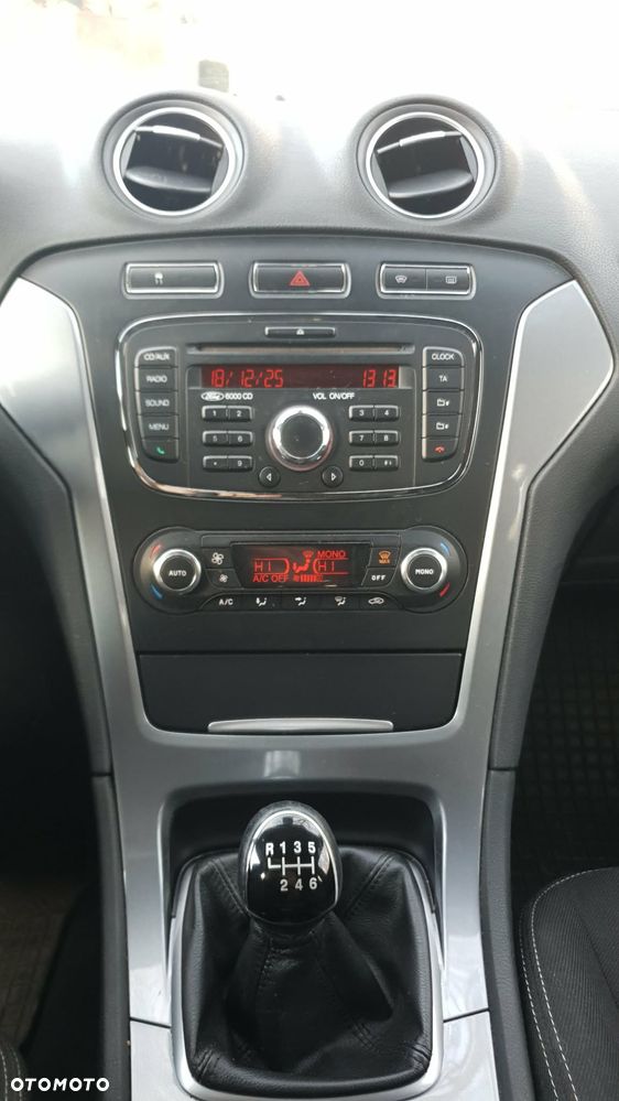 Ford Mondeo 2.0 TDCi Gold X - 12