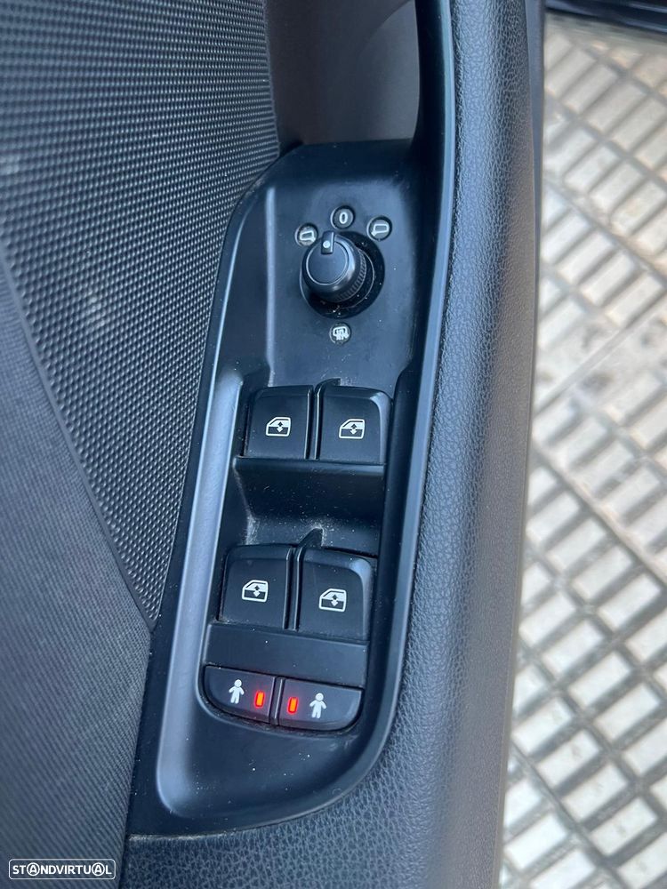 Audi A3 Sportback 1.6 TDI S tronic design - 20