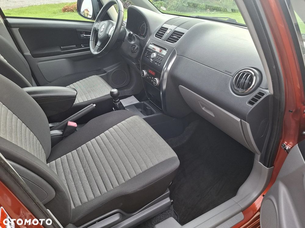Suzuki SX4 - 21