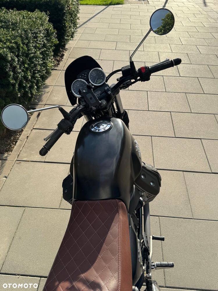 Moto Guzzi V7 - 7
