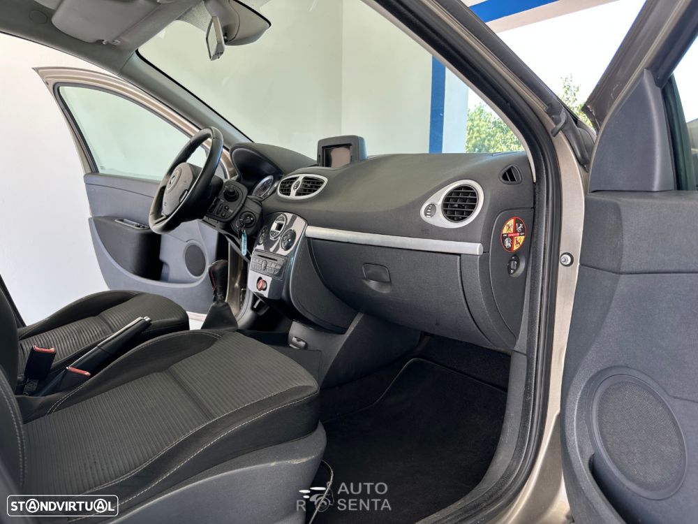 Renault Clio - 13