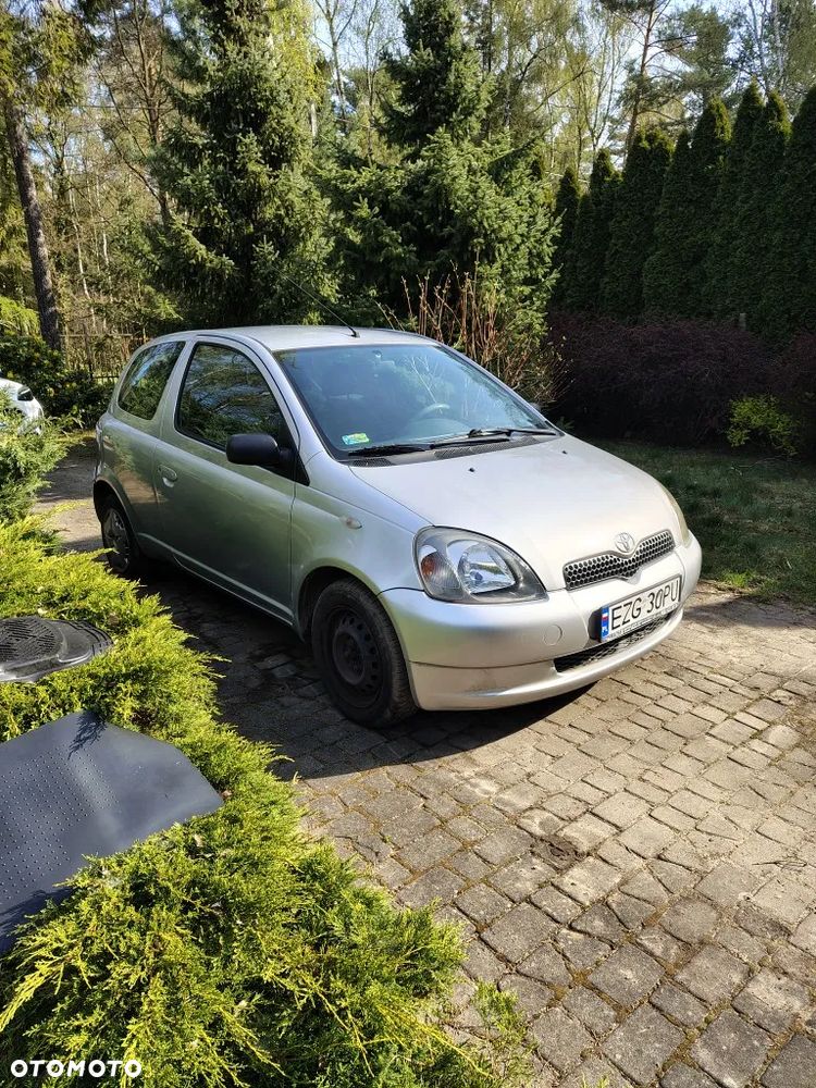 Toyota Yaris 1.0 Base - 9