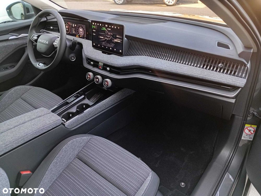 Skoda Superb 2.0 TDI SCR 4x4 Edition 130 DSG - 25