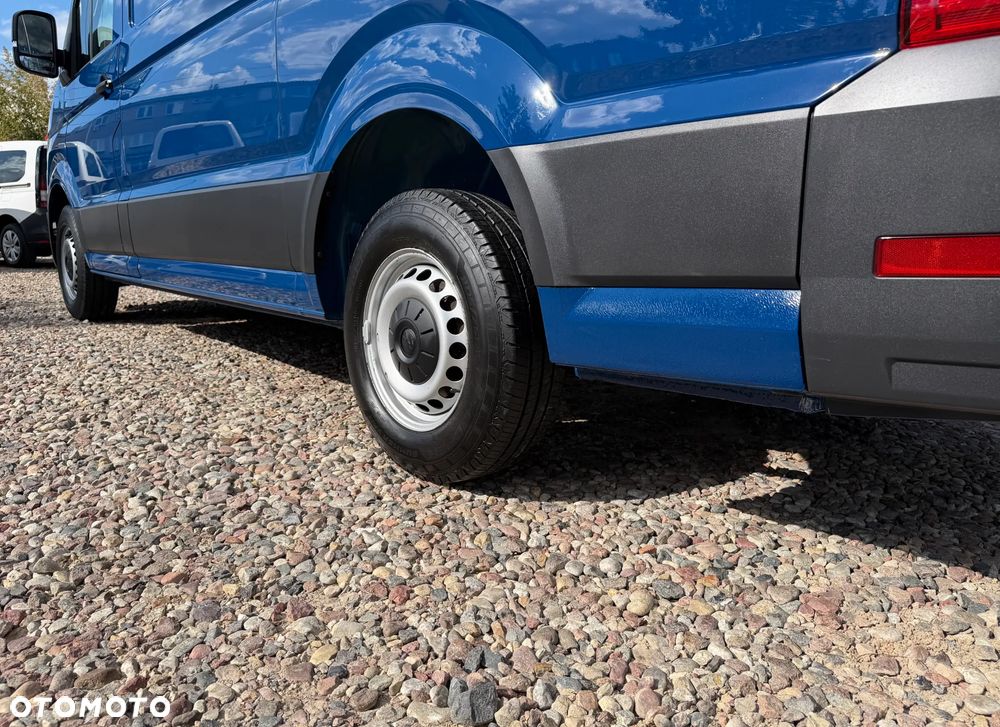 Volkswagen CRAFTER L2H1 Salon Polska Jak Nowy Pełny serwis ASO VW Trwał silnik 2.0TDI 140KM bez BiTurbo! Kamera cofania Parktroniki Przód oraz Tył, Fabryczna zabudowa przestrzeni ładunkowej, Homologacja VAT-1 Alarm, Tempomat z ogranicznikiem pręd.. MirrorLink, Android Auto, Apple Carplay, Ekran 6,5' - 28