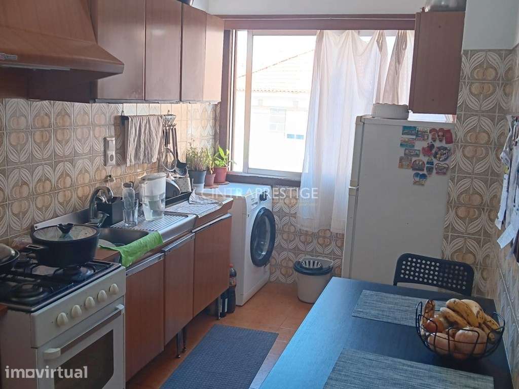 Apartamento T3 com garagem no Cacém perto da Avenida dos Bons Amigo... - Grande imagem: 5/10