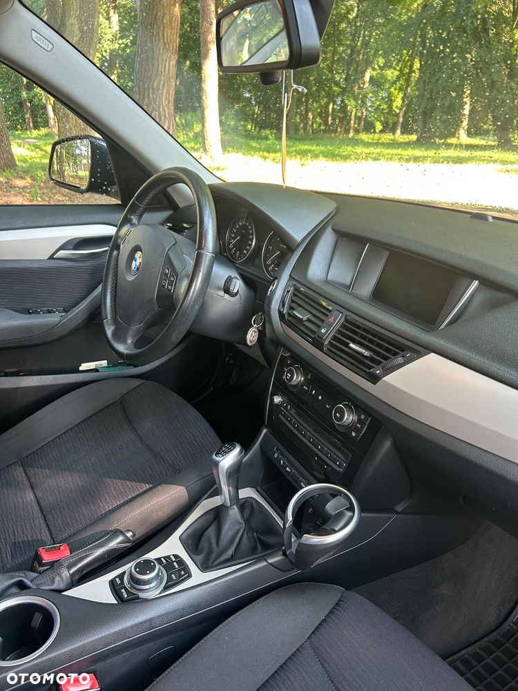 BMW X1 xDrive18d - 16