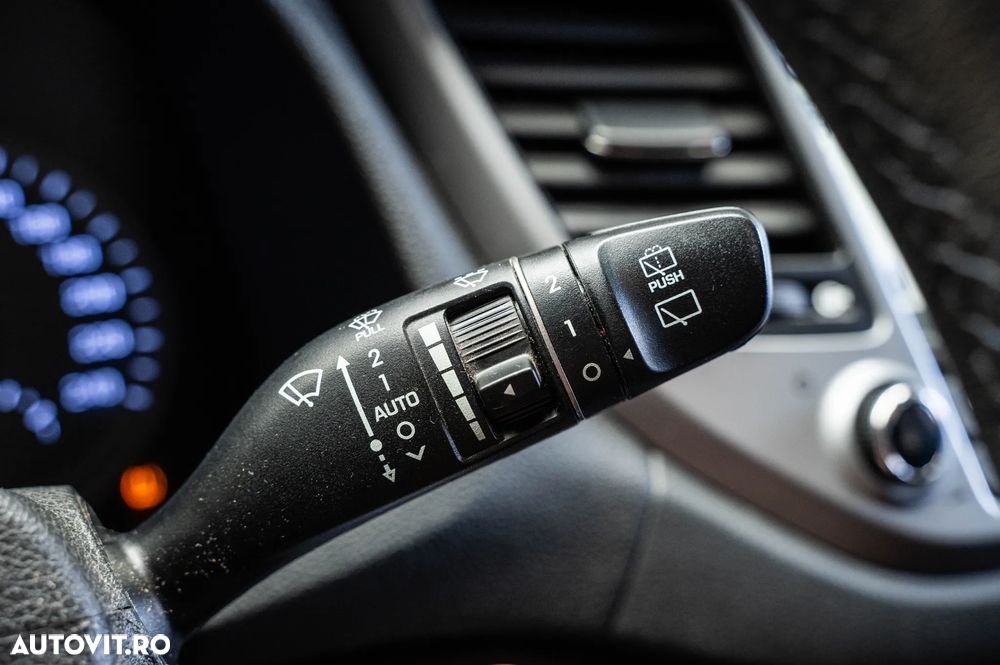 Hyundai Tucson 2.0 CRDI 4WD Automatik Premium - 23