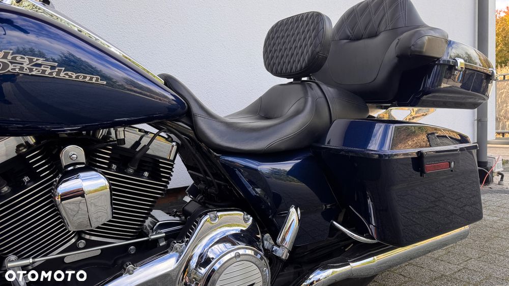 Harley-Davidson Touring Street Glide - 18