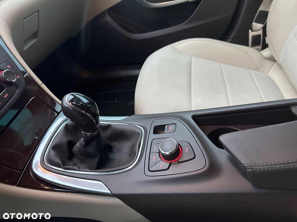 Opel Insignia 1.6 Turbo Cosmo - 11