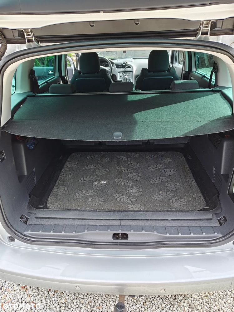 Peugeot 5008 HDI 160 Automatik Allure - 9