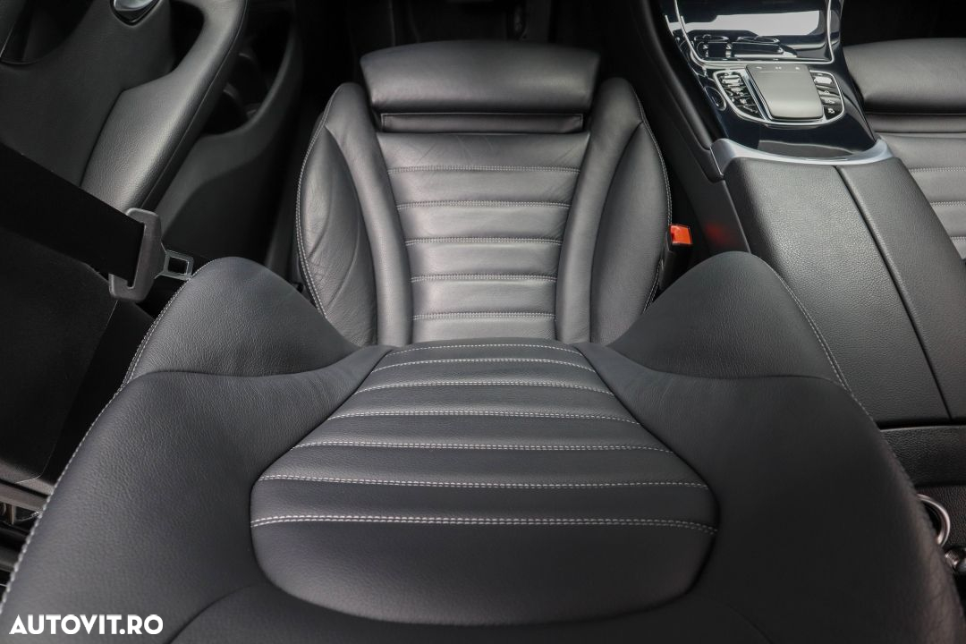 Mercedes-Benz GLC 300 e 4Matic 9G-TRONIC - 30