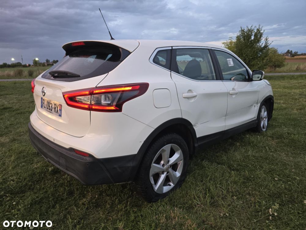 Nissan Qashqai 1.6 dCi N-Connecta - 6