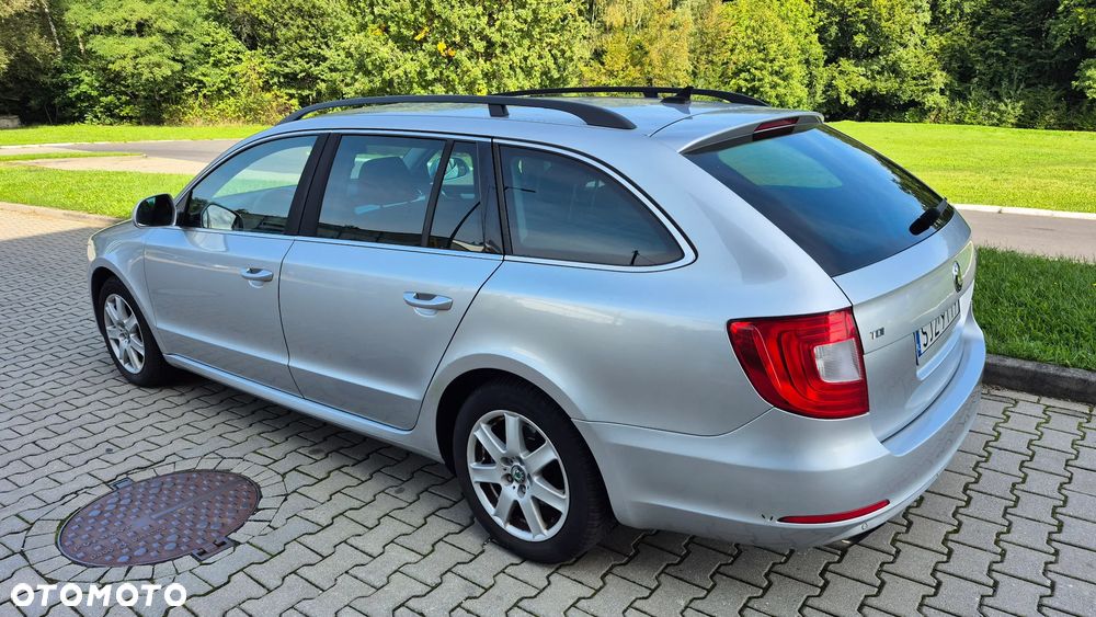 Skoda Superb 2.0 TDI Ambition - 4