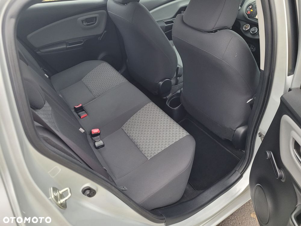 Toyota Yaris 1.0 Premium - 12