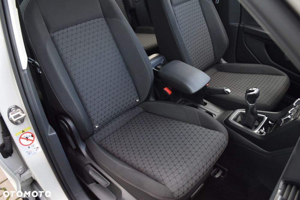 Volkswagen T-Cross - 34