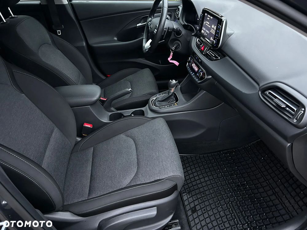 Hyundai i30 1.5 T-GDI 48V-Hybrid DCT Trend - 14
