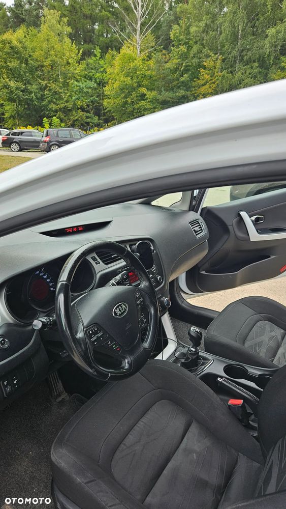 Kia Ceed - 6