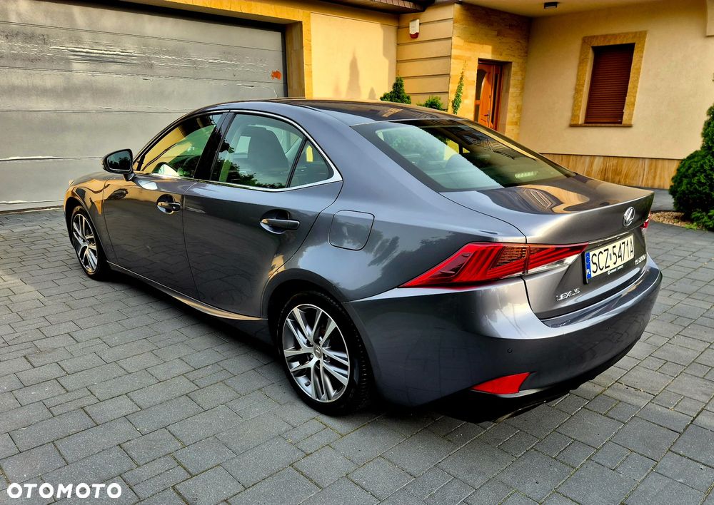 Lexus IS 200t Comfort - 11