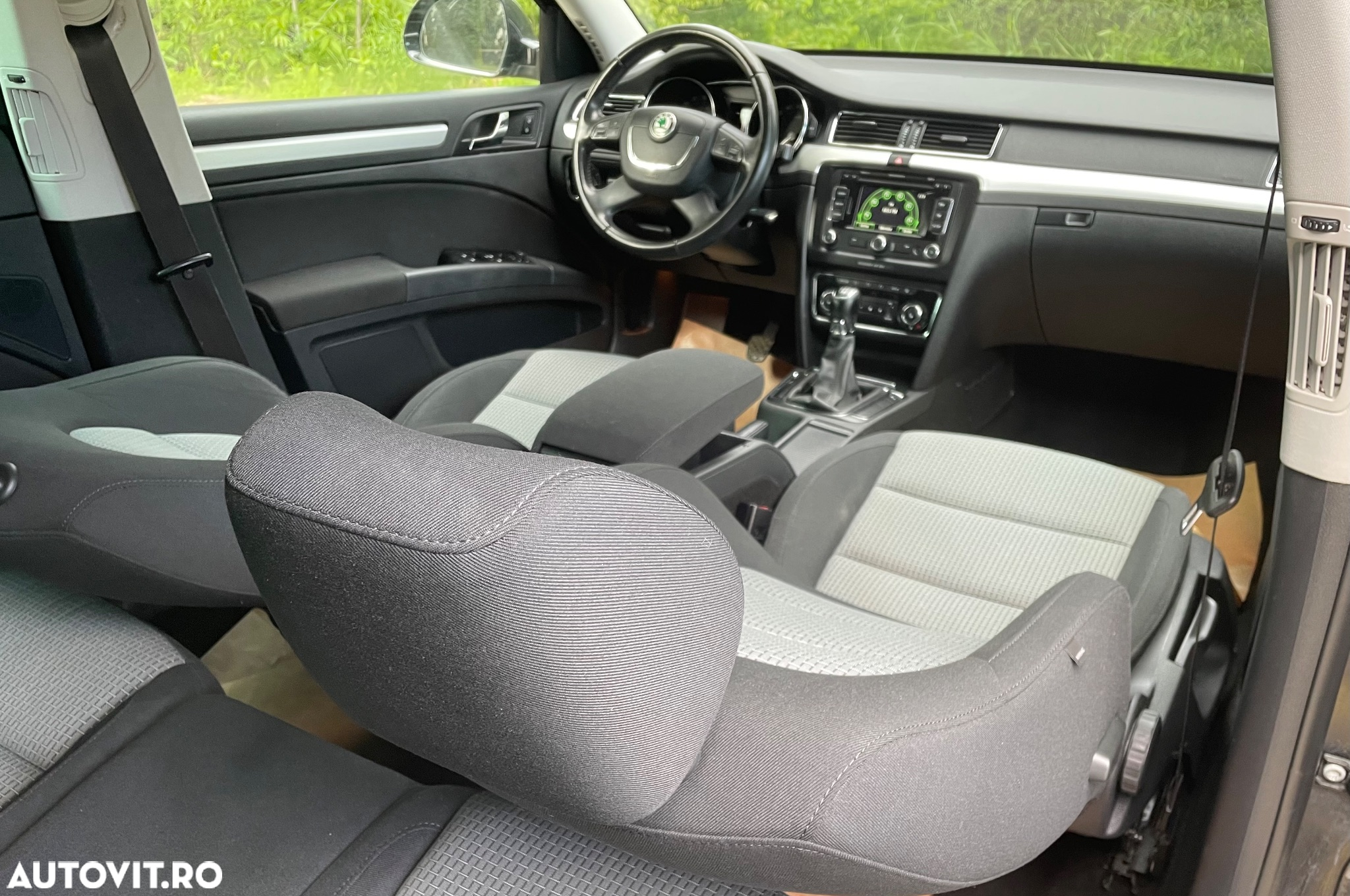 Skoda Superb 1.6 TDI GreenLine - 33