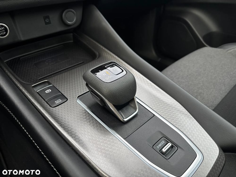 Nissan Qashqai 1.3 DIG-T MHEV N-Connecta Xtronic - 8