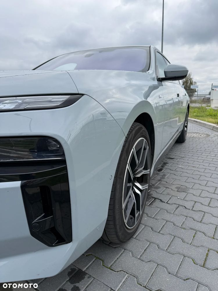 BMW Seria 7 2024 photo 4
