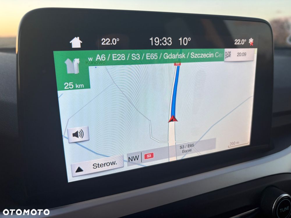 Ford Focus 1.0 EcoBoost Titanium X - 38