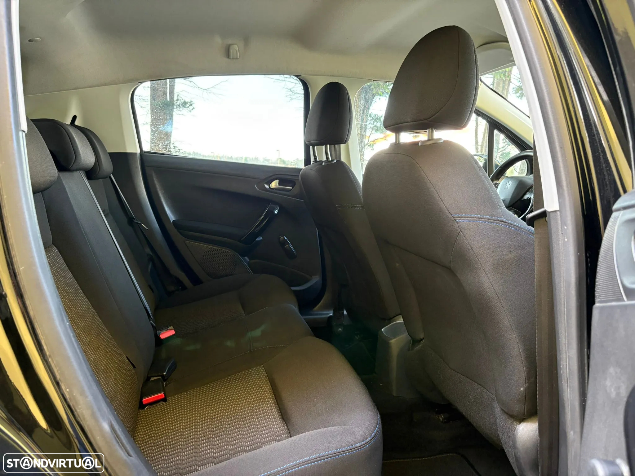 Peugeot 208 1.2 PureTech Style - 26