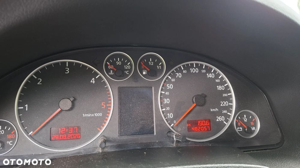 Audi A6 Avant 2.5 TDI - 14