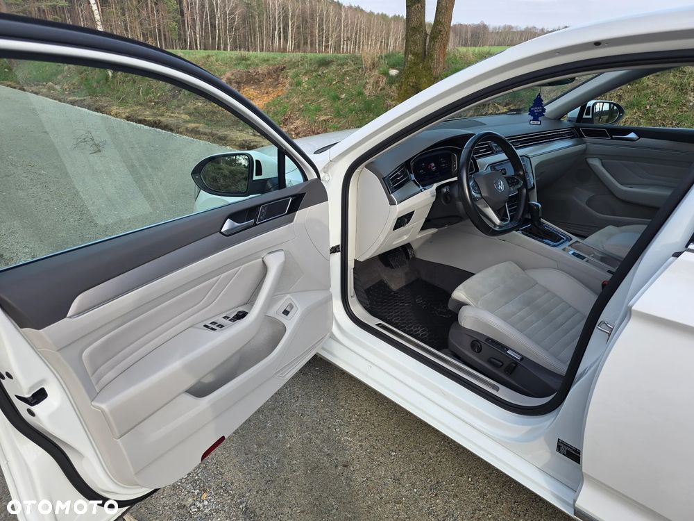 Volkswagen Passat 2.0 TSI Elegance DSG - 10