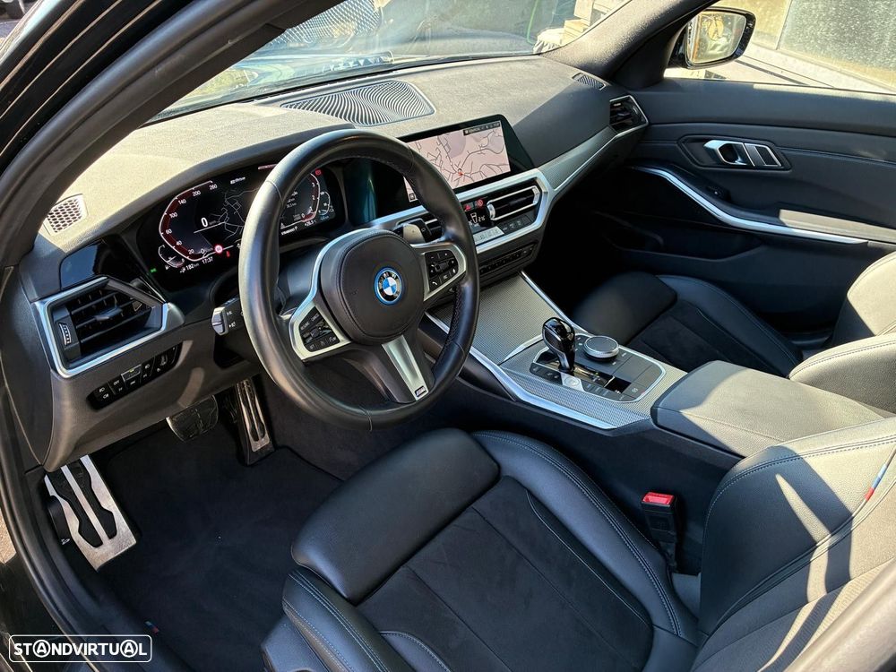 BMW 330 - 15