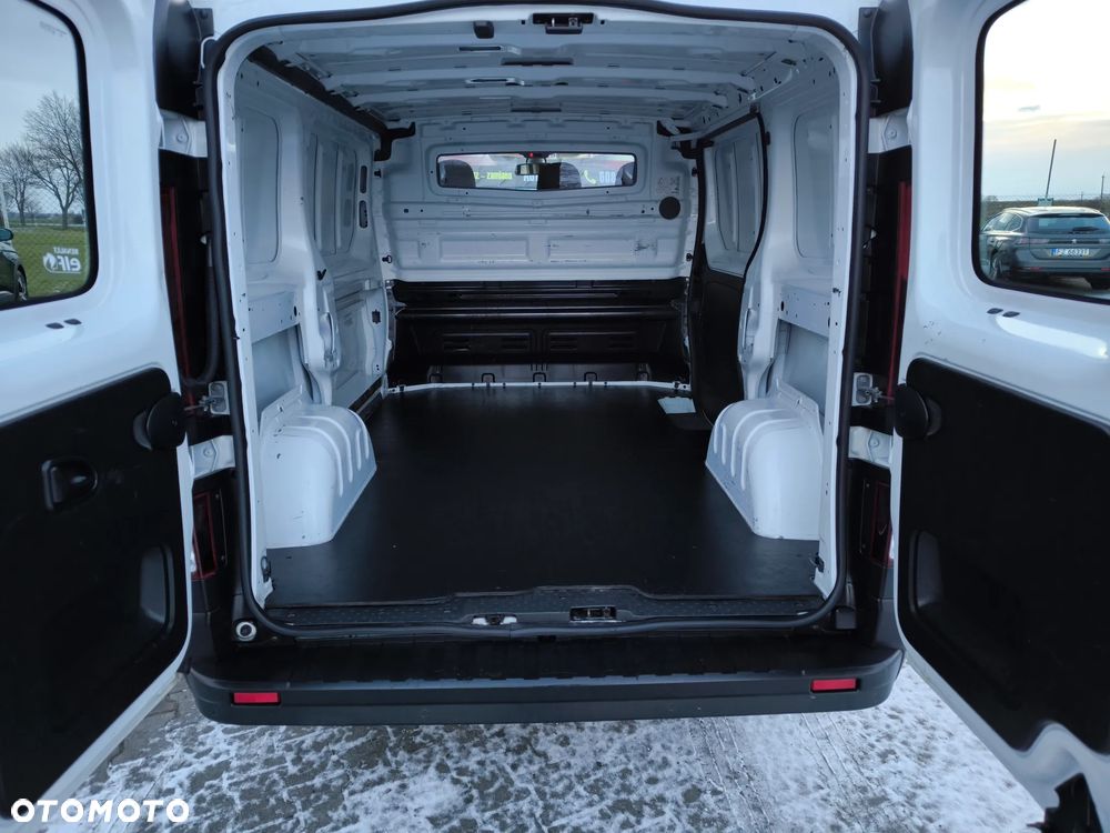 Renault Trafic - 13
