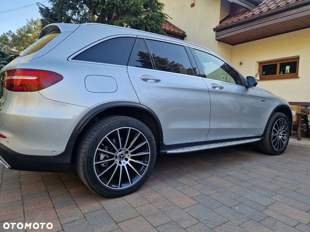Mercedes-Benz GLC 250 d 4Matic 9G-TRONIC AMG Line - 15