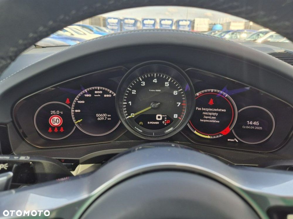 Porsche Cayenne - 15