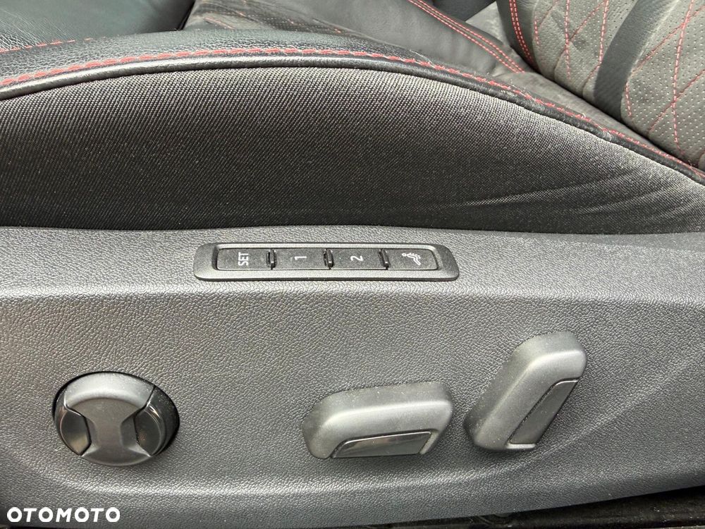 Skoda Octavia 2.0 TDI RS DSG - 13