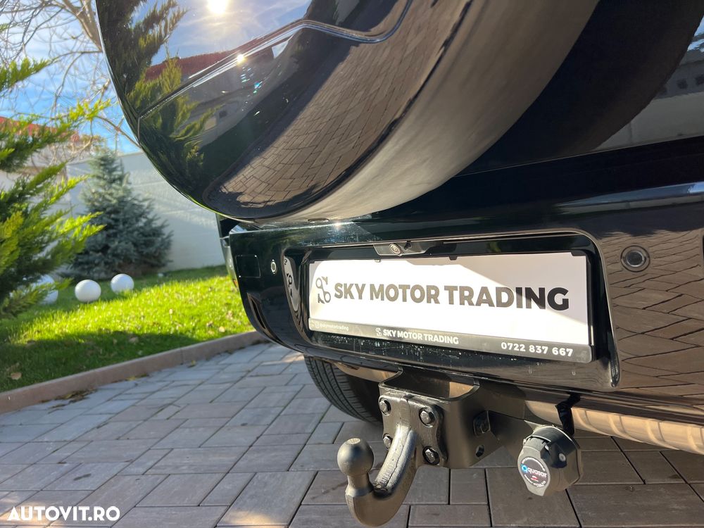 Land Rover Defender 110 3.0D 250 MHEV Hard Top X-Dynamic SE - 35