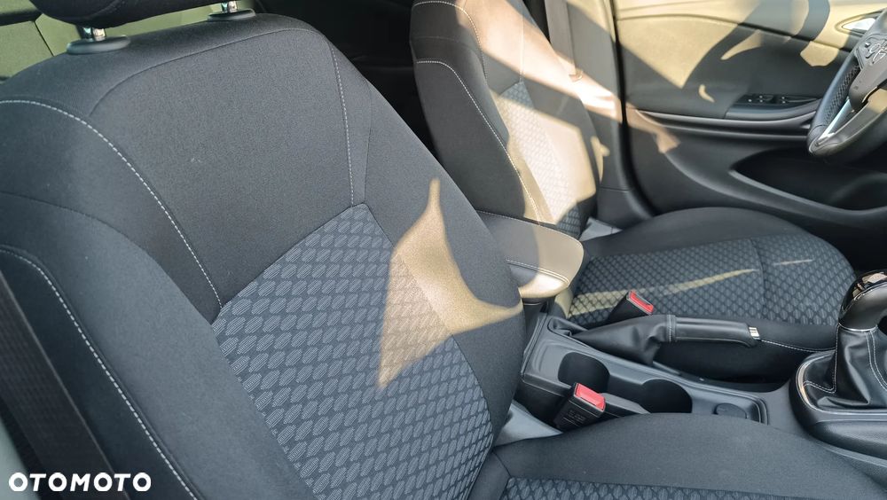 Opel Astra 1.4 Turbo Start/Stop Business - 31