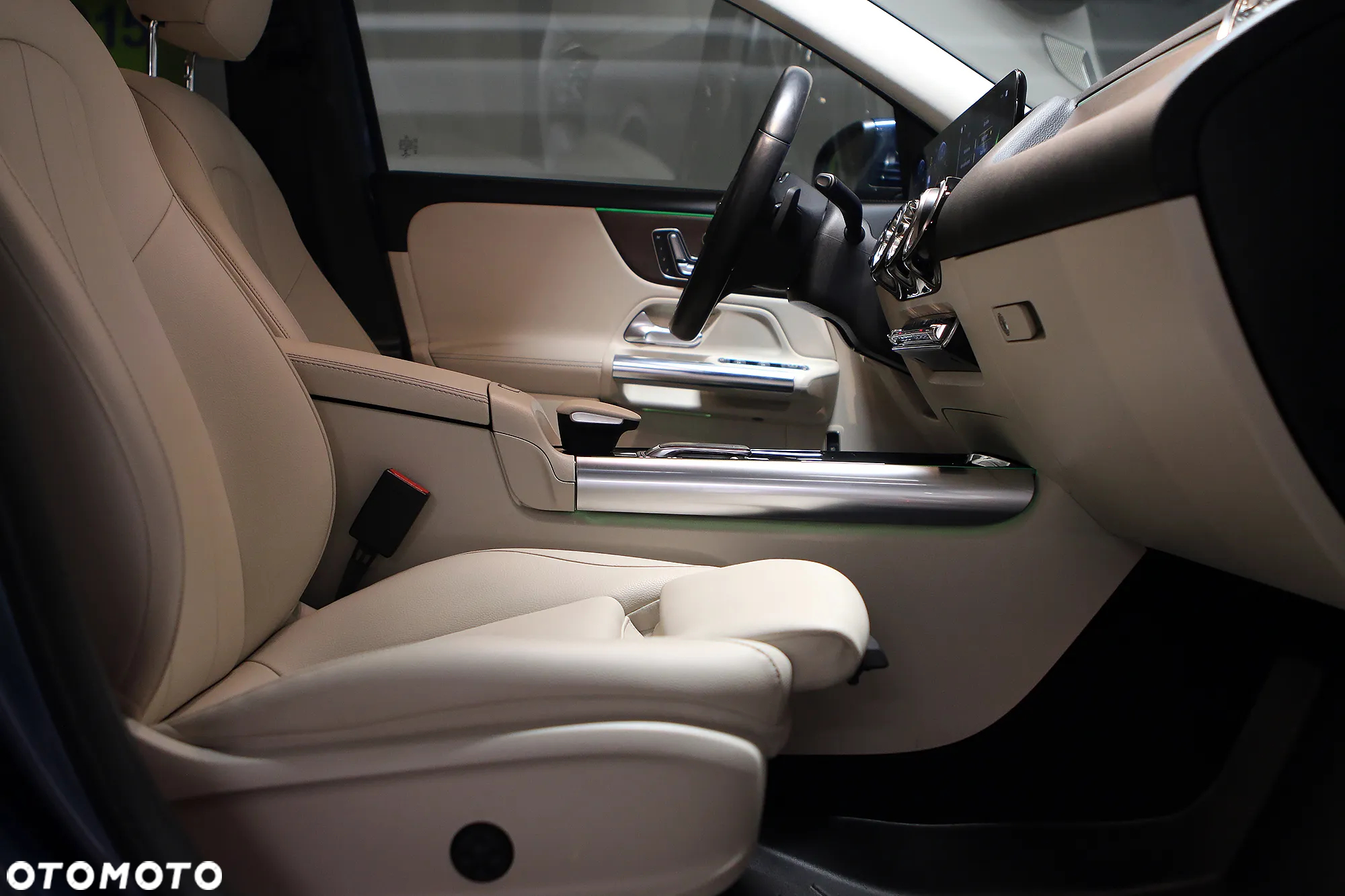 Mercedes-Benz GLA 250 4Matic 8G-DCT Progressive - 22