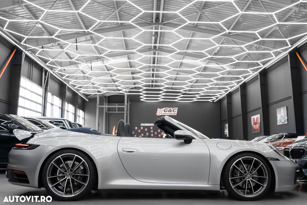 Porsche 911 Carrera Cabriolet PDK - 25