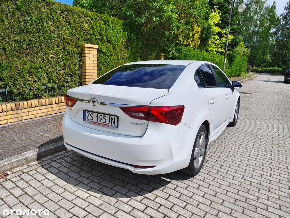 Toyota Avensis 1.8 Premium - 7