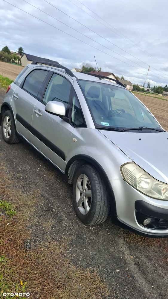 Suzuki SX4 - 4