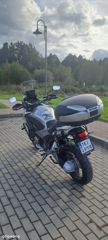 Honda VFR - 4