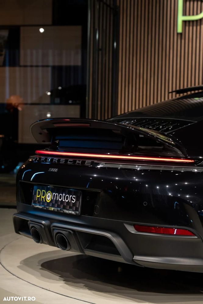 PORSCHE 911 2025 — imagine 32